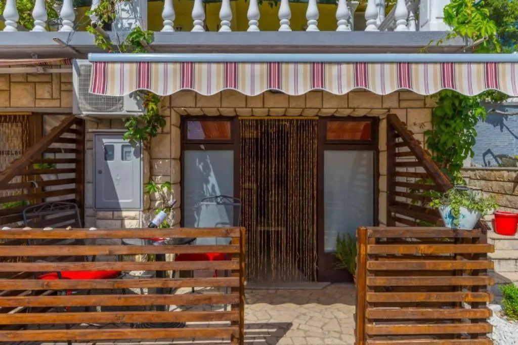 Studio Apartment In Crikvenica With Sea View, Terrace, Air Conditioning, Wifi 4628-5