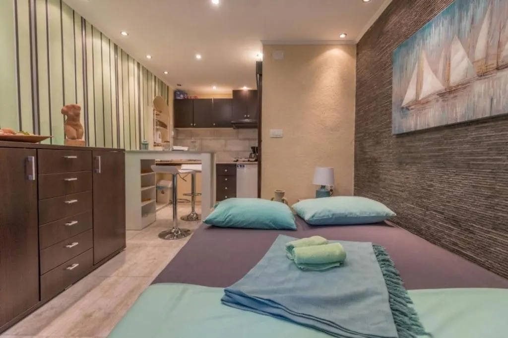 Studio Apartment In Crikvenica With Sea View, Terrace, Air Conditioning, Wifi 4628-5