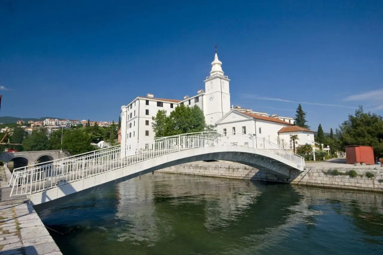 Studio Apartment In Crikvenica With Sea View, Terrace, Air Conditioning, Wifi 4628-5