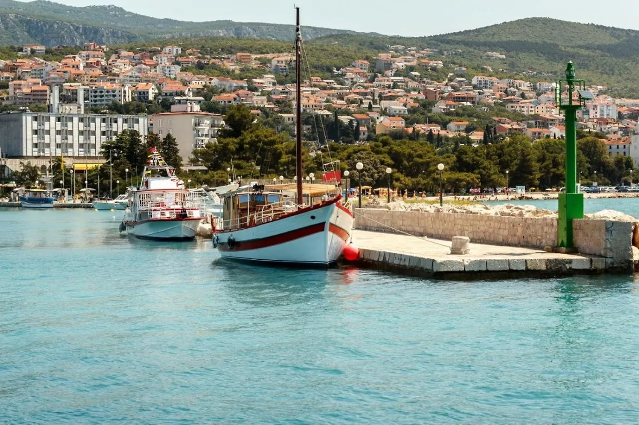 Studio Apartment In Crikvenica With Sea View, Terrace, Air Conditioning, Wifi 4628-5